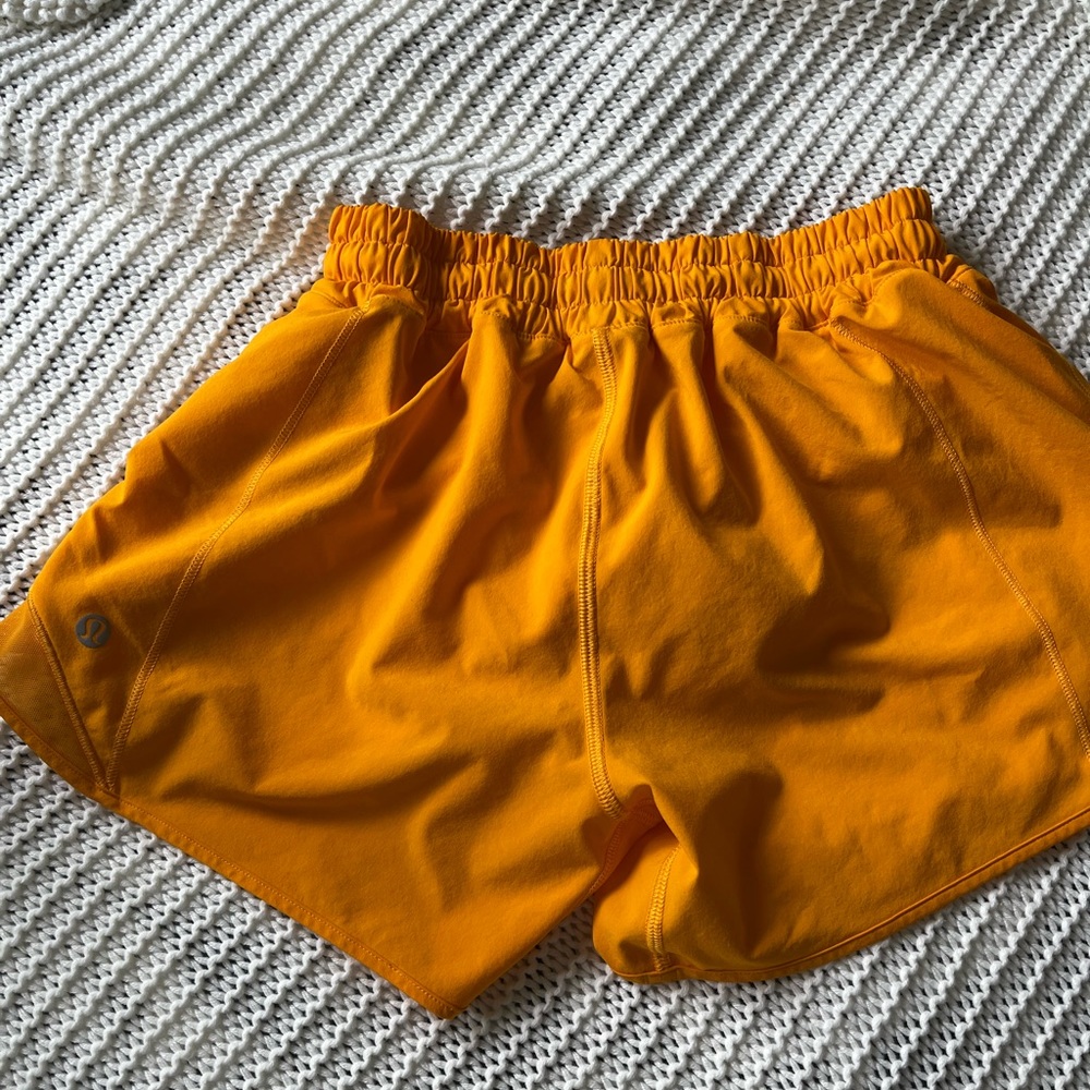 Lululemon Clementine hotty hot shorts